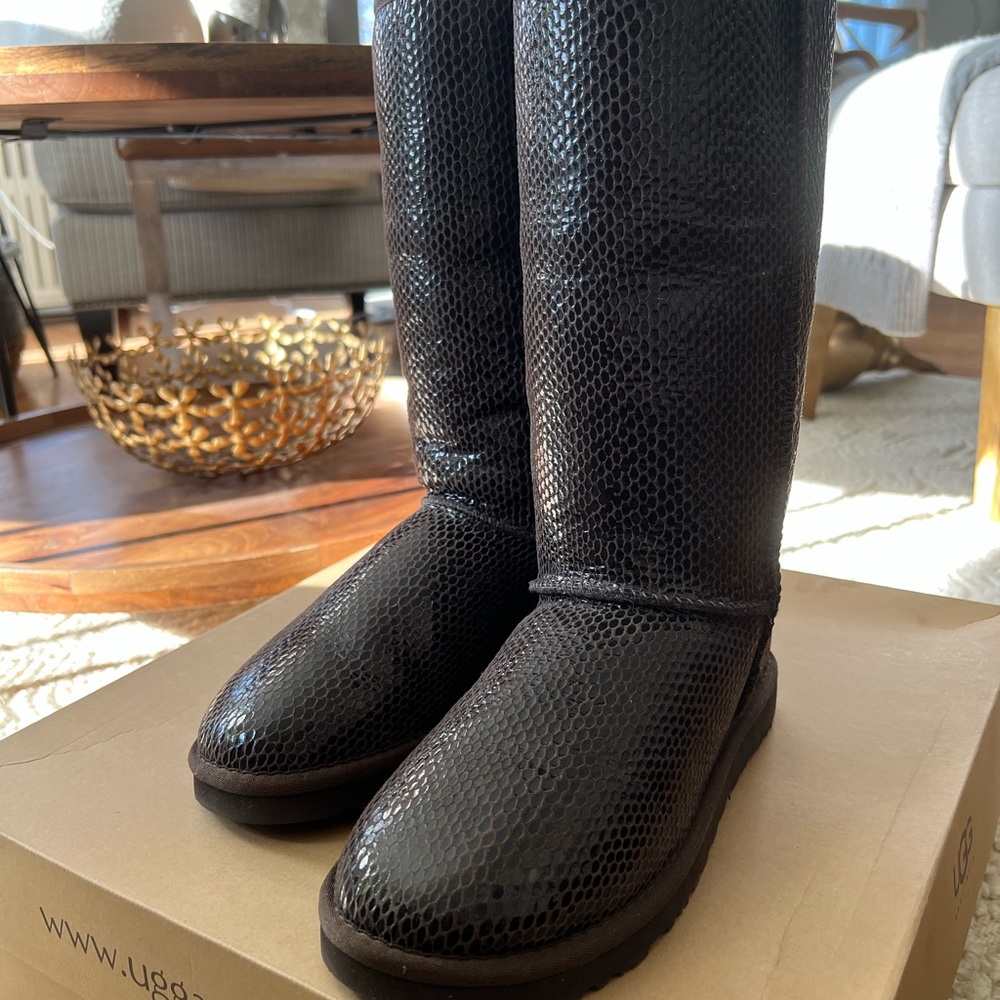 Brown snakeskin look tall Ugg boots size women’s 7